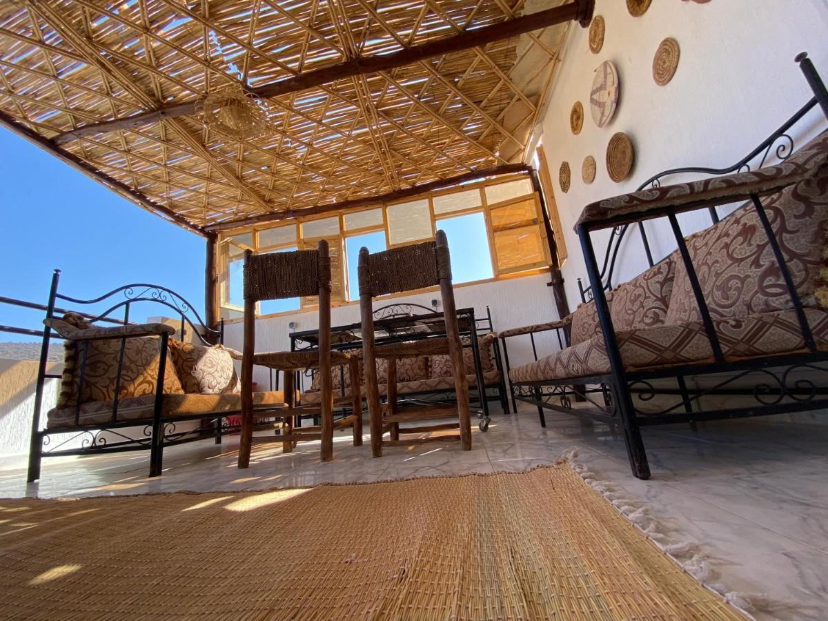 Отель Red Carpet Surf Camp Sea, Mountain & Garden Escape Tamraght Экстерьер фото