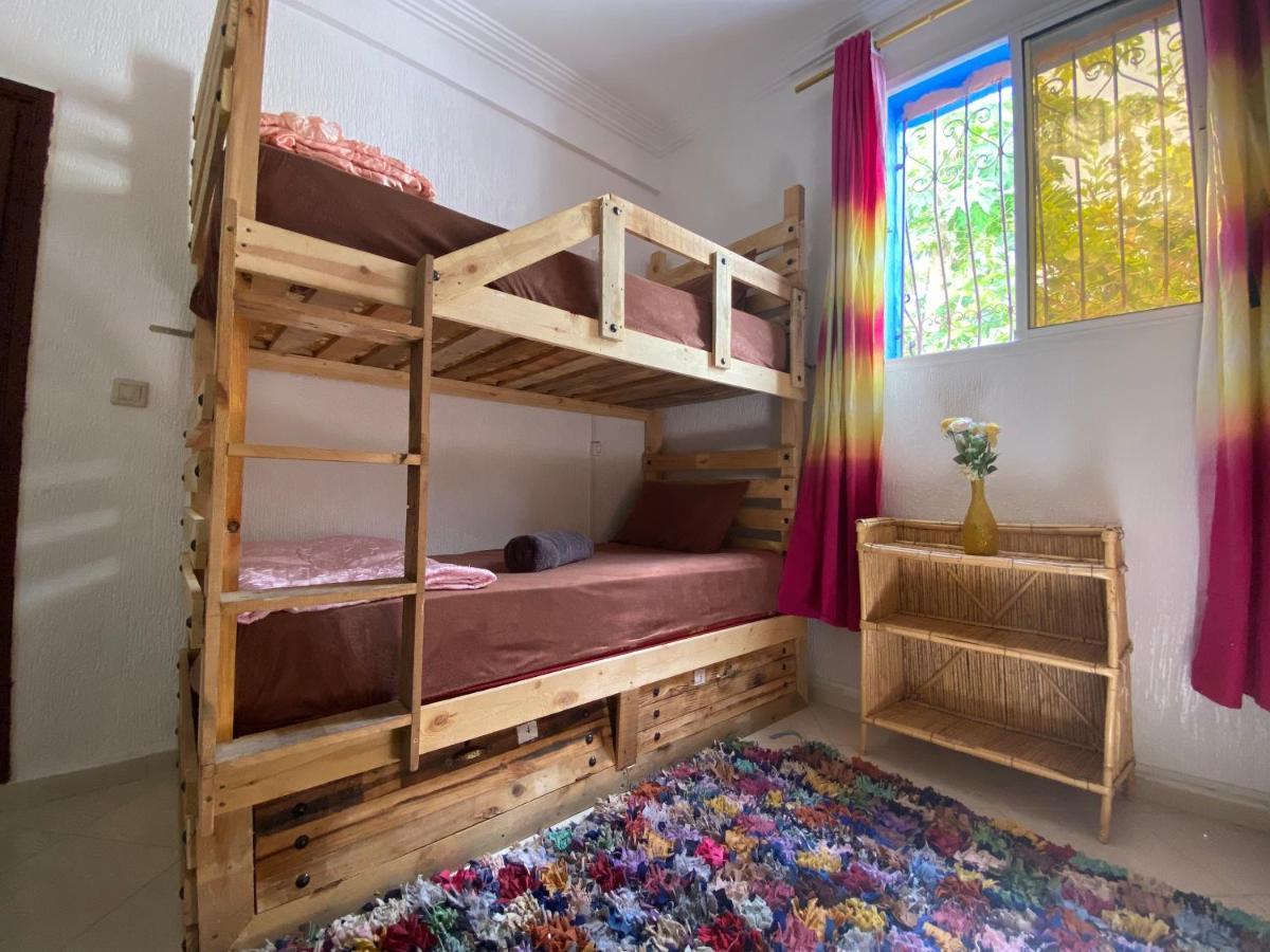 Отель Red Carpet Surf Camp Sea, Mountain & Garden Escape Tamraght Экстерьер фото