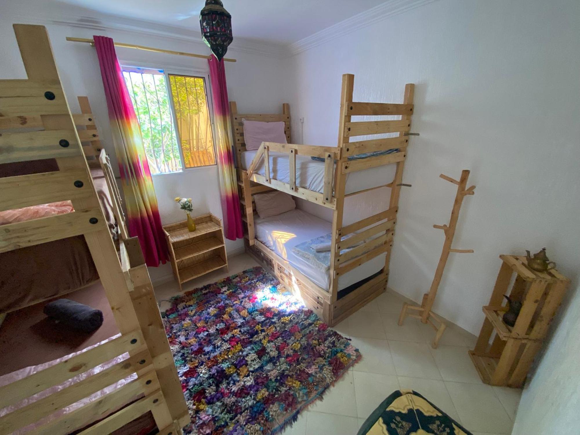 Отель Red Carpet Surf Camp Sea, Mountain & Garden Escape Tamraght Экстерьер фото