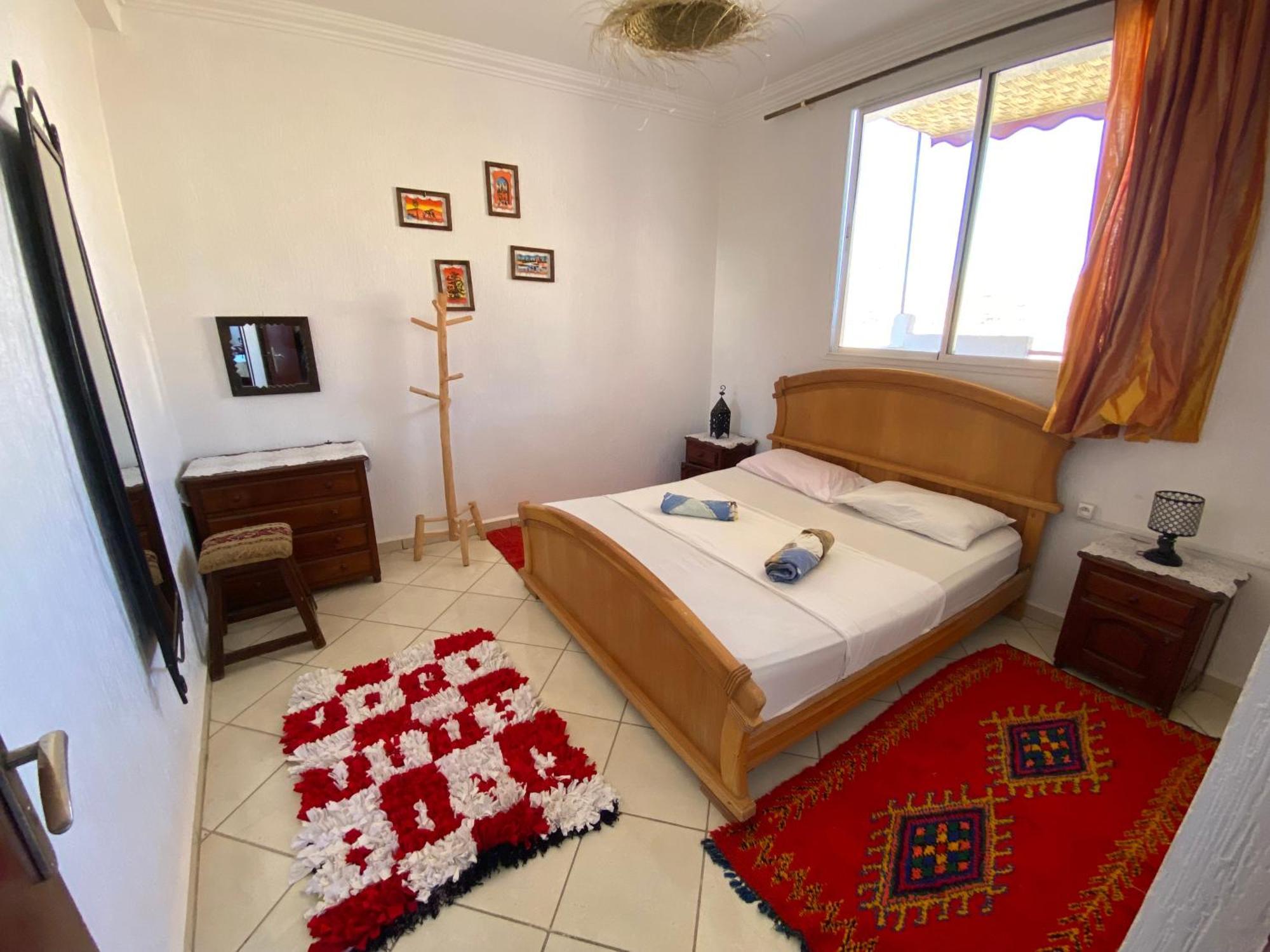 Отель Red Carpet Surf Camp Sea, Mountain & Garden Escape Tamraght Экстерьер фото